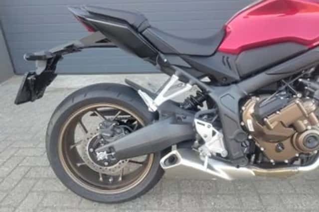 Honda CB650R (2024) thumbnail 6