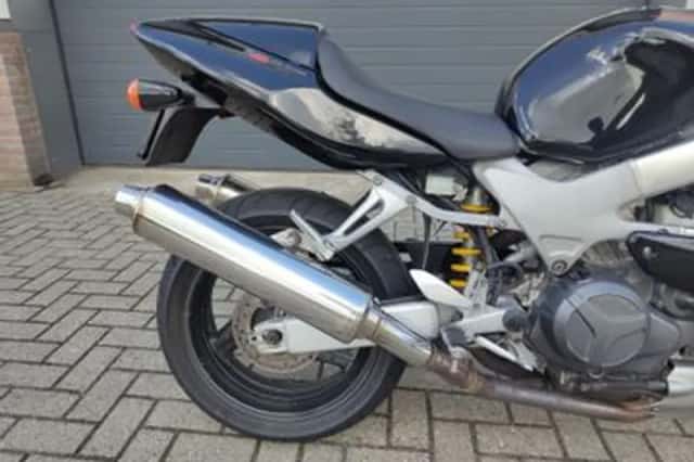 Honda VTR1000F (1997) thumbnail 6