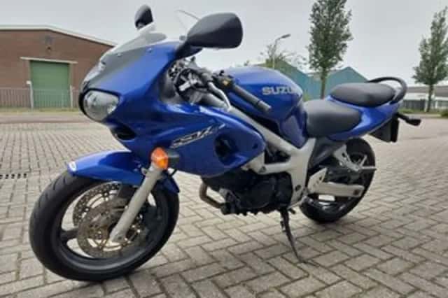 Suzuki SV650S (2000) thumbnail 2