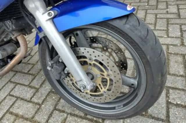 Suzuki SV650S (2000) thumbnail 4