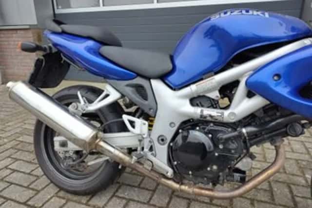 Suzuki SV650S (2000) thumbnail 5