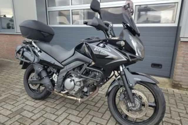 Suzuki V-STROM (2009) thumbnail 1