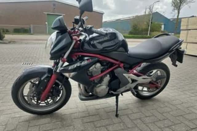 KAWASAKI ER6N (2007) thumbnail 2