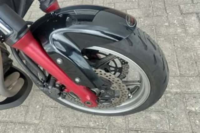 KAWASAKI ER6N (2007) thumbnail 4