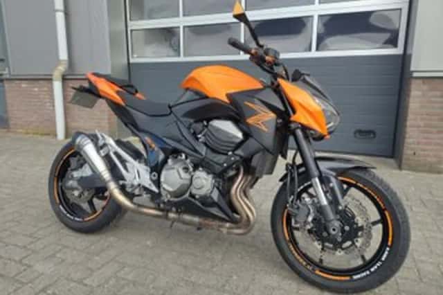 KAWASAKI Z800 (2013) thumbnail 1