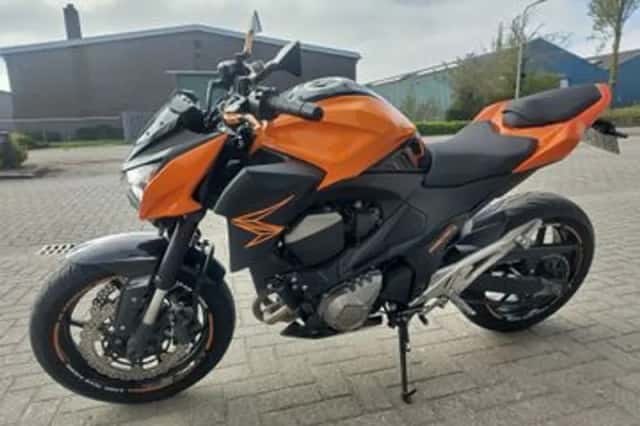 KAWASAKI Z800 (2013) thumbnail 2