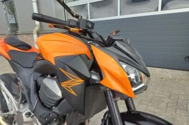 KAWASAKI Z800 (2013) thumbnail 3