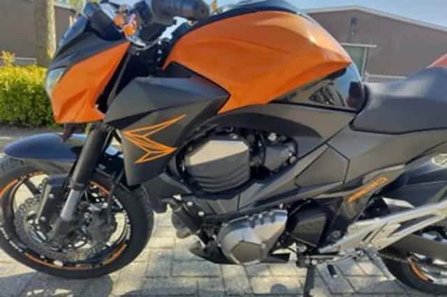 KAWASAKI Z800 (2013) thumbnail 4
