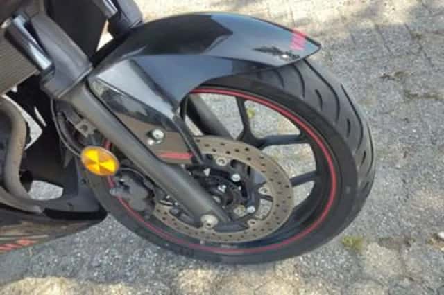 YAMAHA YZF (2015) thumbnail 4