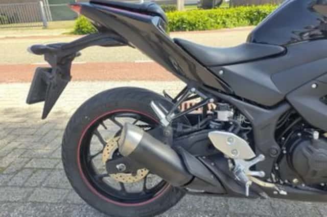 YAMAHA YZF (2015) thumbnail 6