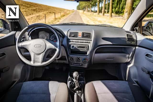 Kia Picanto (2008) thumbnail 2