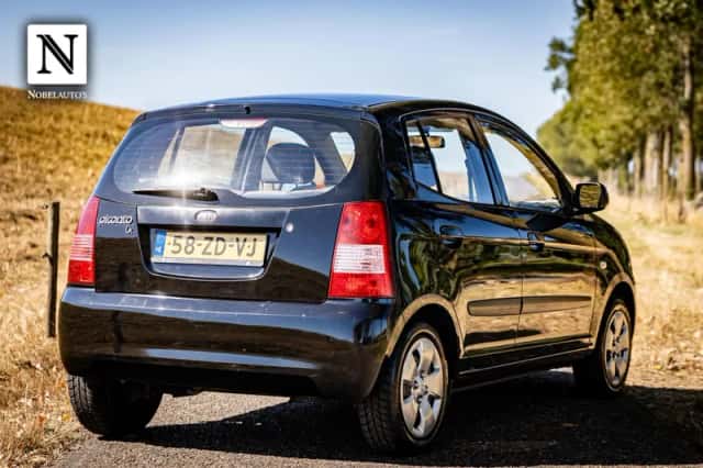 Kia Picanto (2008) thumbnail 3