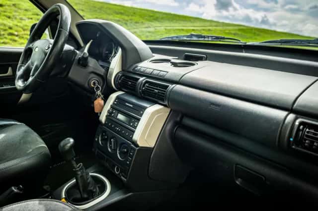 Land Rover Freelander (2005) thumbnail 2