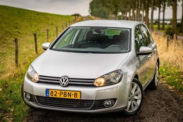 Volkswagen Golf (2011) thumbnail 5