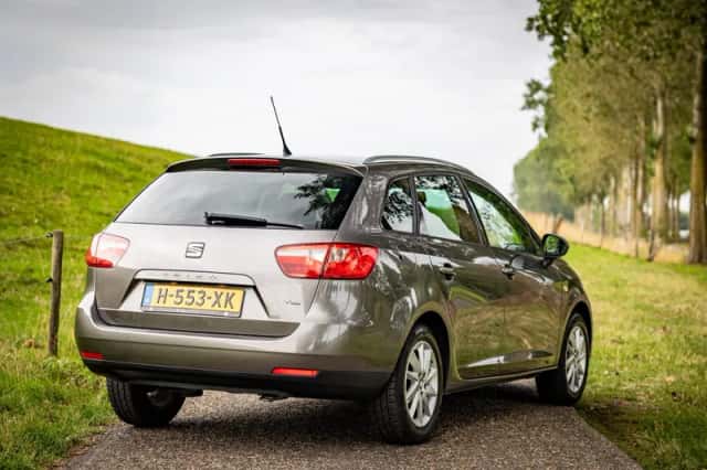 SEAT Ibiza (2015) thumbnail 3