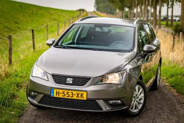 SEAT Ibiza (2015) thumbnail 5