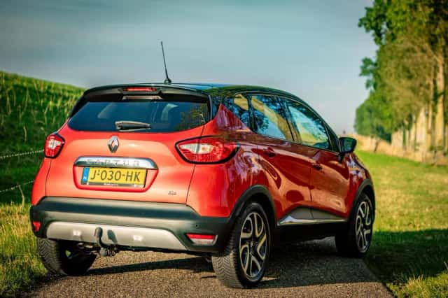 Renault Captur (2015) thumbnail 3