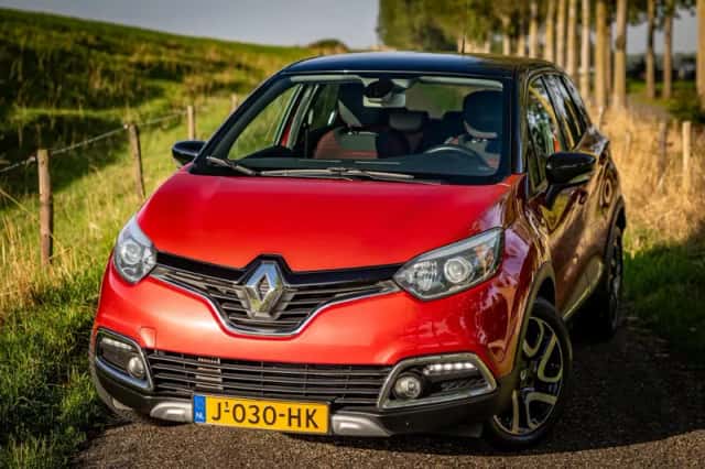Renault Captur (2015) thumbnail 5