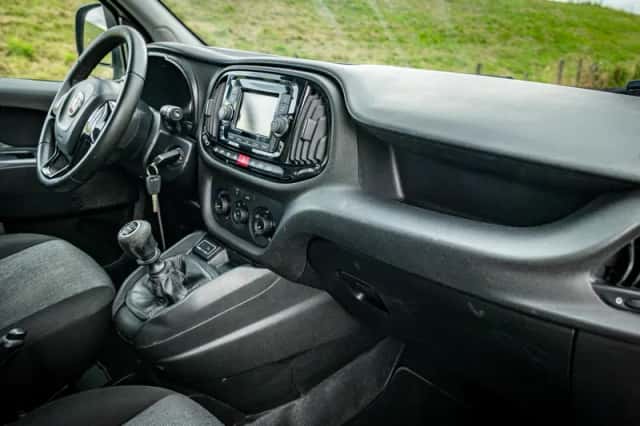 Fiat Doblò (2016) thumbnail 2
