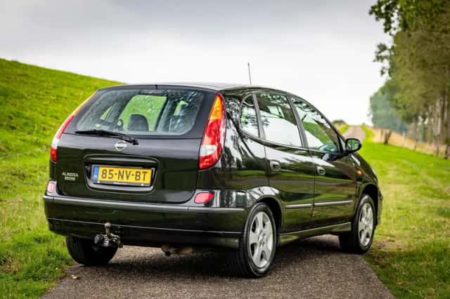 Nissan Almera Tino (2004) thumbnail 3
