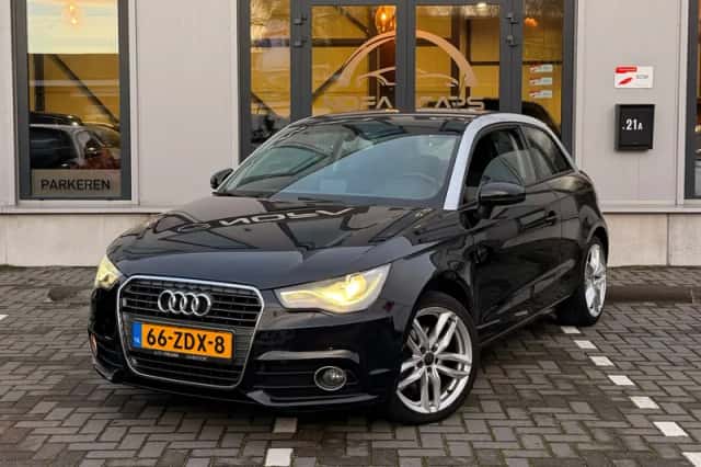 Audi A1 (2011) thumbnail 1