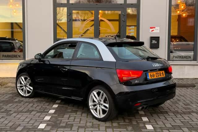 Audi A1 (2011) thumbnail 6