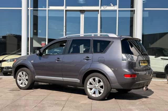Mitsubishi Outlander (2009) thumbnail 5