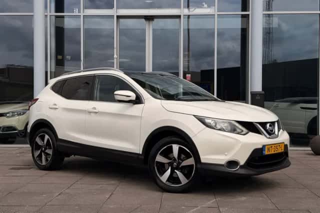 Nissan Qashqai (2015) thumbnail 4
