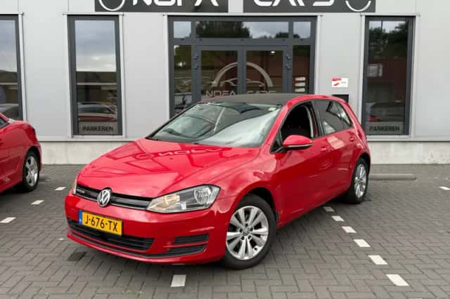 Volkswagen Golf (2014) thumbnail 1