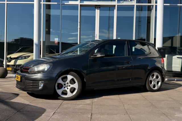 Volkswagen Golf (2012) thumbnail 1