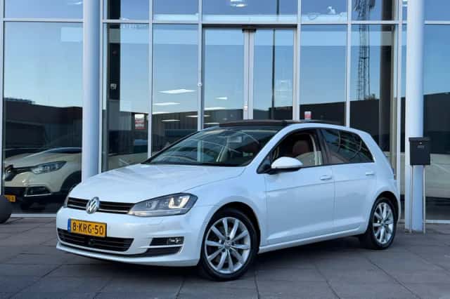 Volkswagen Golf (2013) thumbnail 1