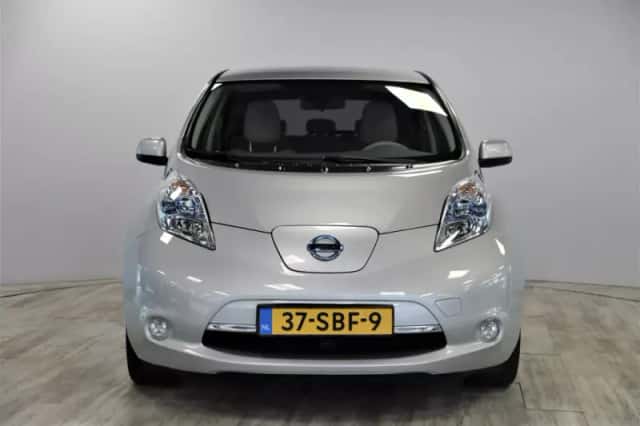 Nissan Leaf (2011) thumbnail 6