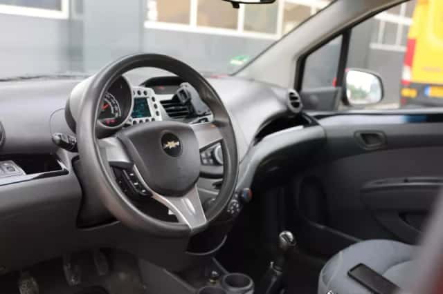Chevrolet Spark (2012) thumbnail 5