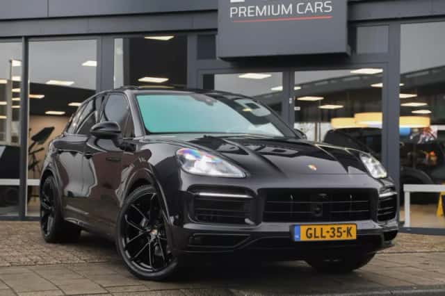 Porsche Cayenne (2019) thumbnail 1