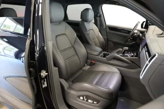 Porsche Cayenne (2019) thumbnail 5