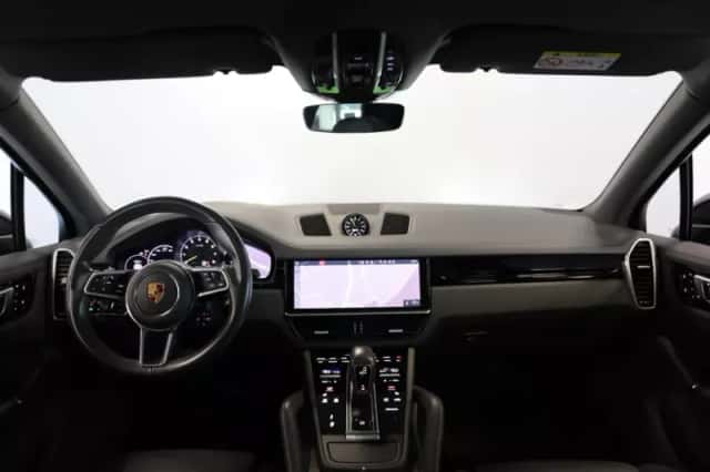 Porsche Cayenne (2019) thumbnail 5