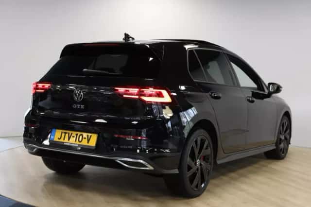 Volkswagen Golf (2022) thumbnail 6
