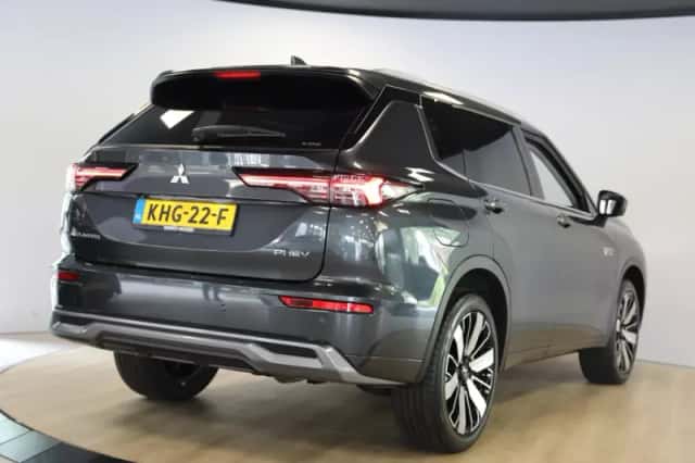 Mitsubishi Outlander (2026) thumbnail 2
