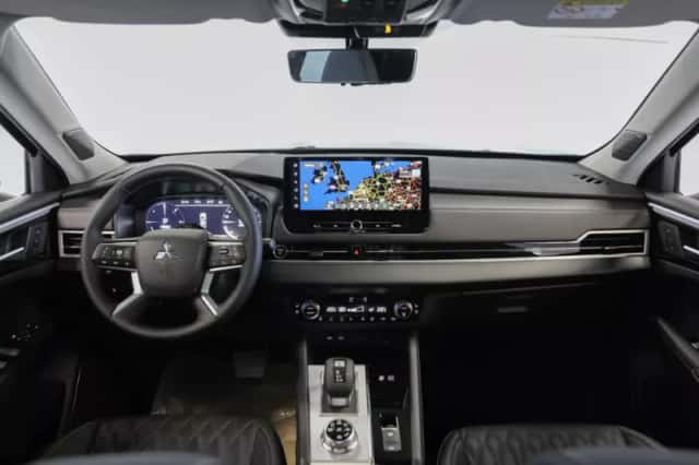 Mitsubishi Outlander (2026) thumbnail 5