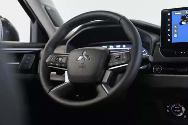 Mitsubishi Outlander (2026) thumbnail 6