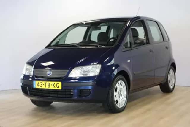 Peugeot 107 (2009) thumbnail 2