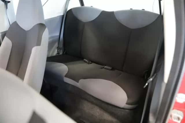Peugeot 107 (2009) thumbnail 5
