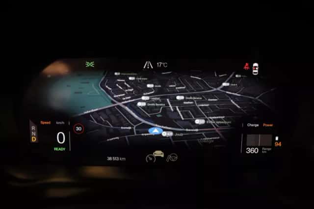 Polestar 2 (2023) thumbnail 4