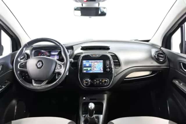 Renault Captur (2016) thumbnail 6