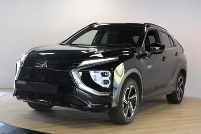Mitsubishi Outlander (2021) thumbnail 3