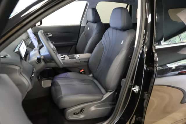 Geely Starray (2026) thumbnail 3