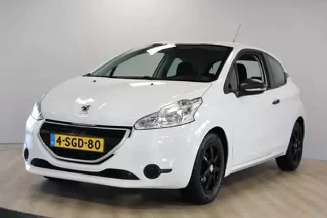Suzuki Alto (2011) thumbnail 3