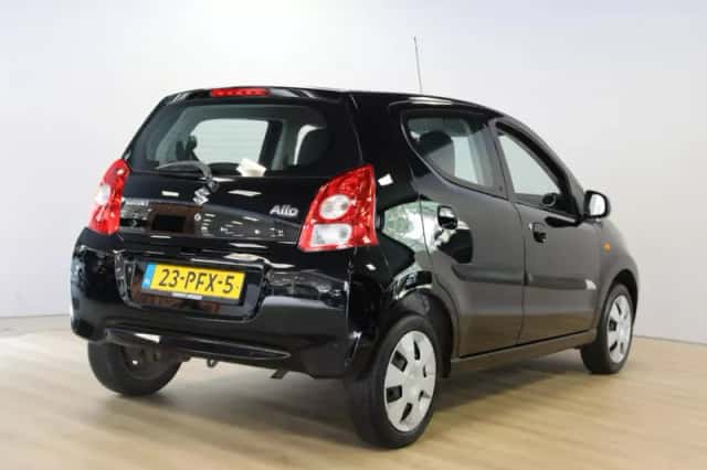Suzuki Alto (2011) thumbnail 5