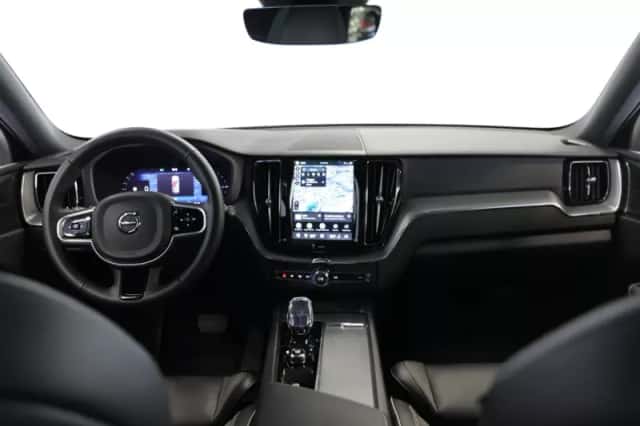 Volvo XC60 (2024) thumbnail 5