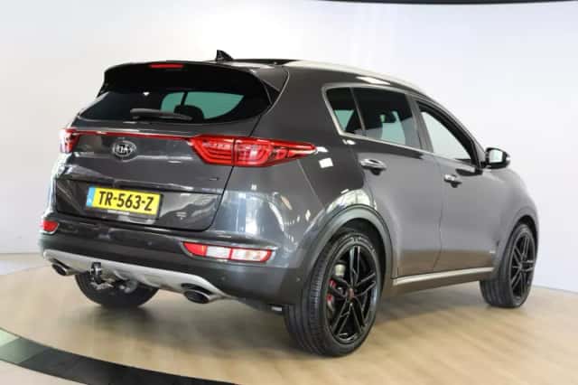 Kia Sportage (2016) thumbnail 2